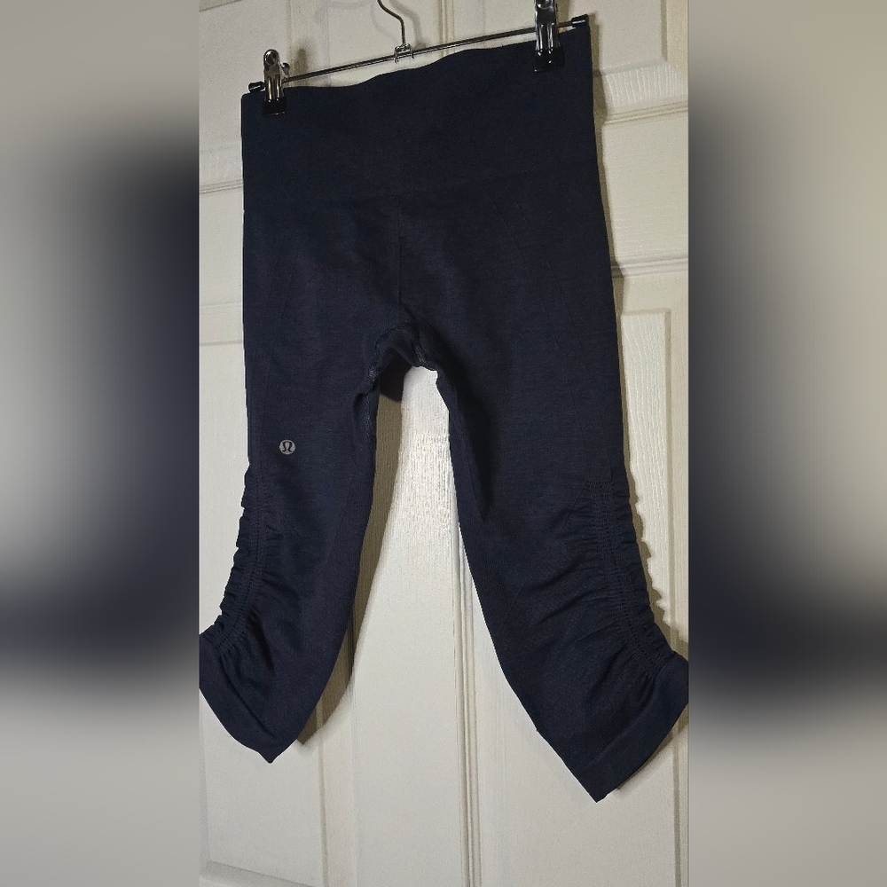 Lululemon In The Flow Crop II - Navy 16.5" - Picture 7 of 9